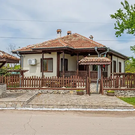 къщата с кладенеца - с. кантарджиево Casa vacanze *