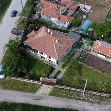 къщата с кладенеца - с. кантарджиево Casa vacanze *
