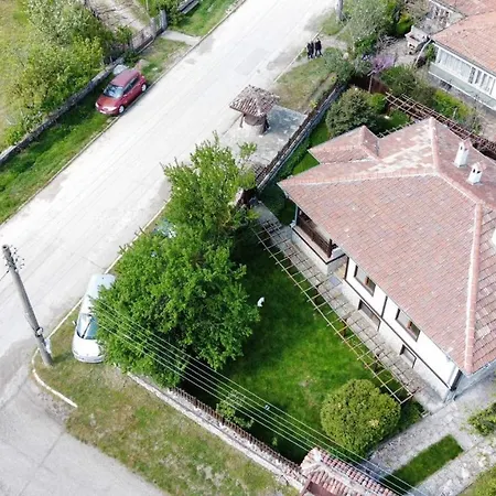 къщата с кладенеца - с. кантарджиево بيت للعطل *