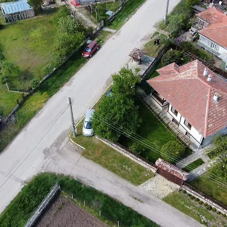 къщата с кладенеца - с. кантарджиево بيت للعطل *