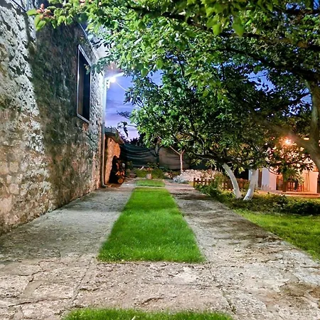 بيت للعطل къщата с кладенеца - с. кантарджиево *