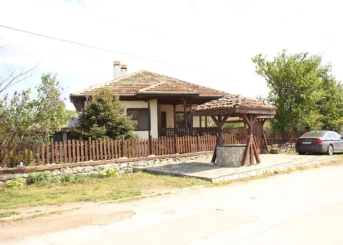 къщата с кладенеца - с. кантарджиево Casa de Férias *