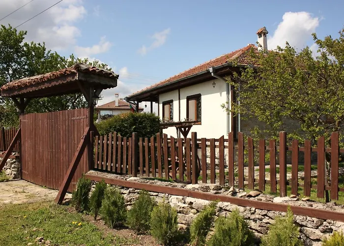 къщата с кладенеца - с. кантарджиево Casa de Férias *