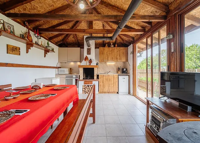 къщата с кладенеца - с. кантарджиево * General-Kantardzhievo